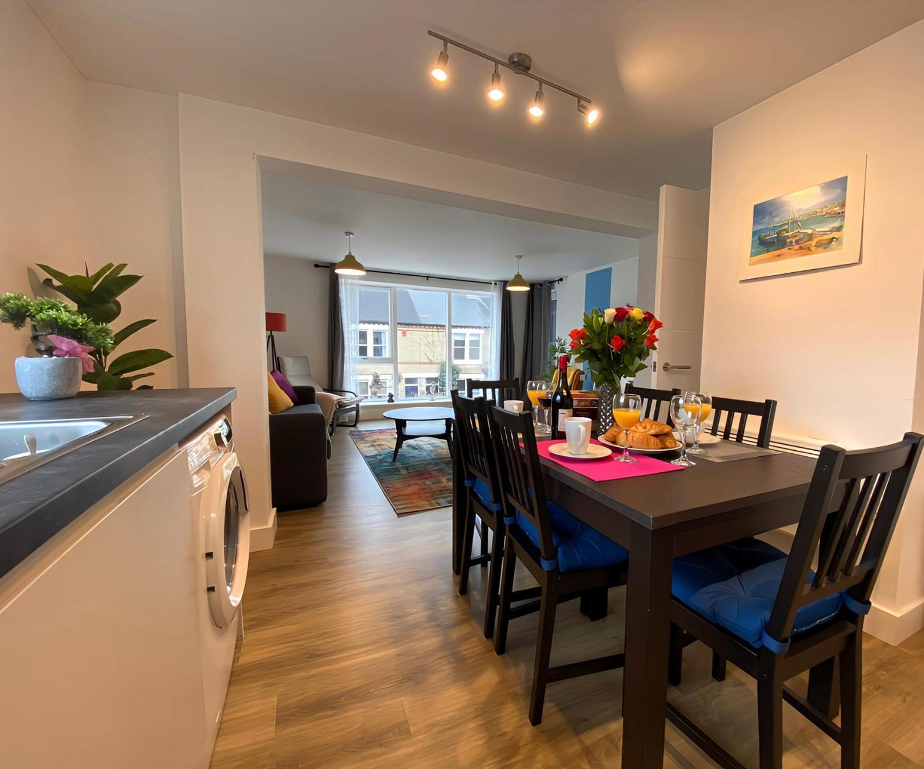 Cambridge Stays Riverside Apart Hotel With 2Br Flats At The City Centre-Parking-Balcony المظهر الخارجي الصورة
